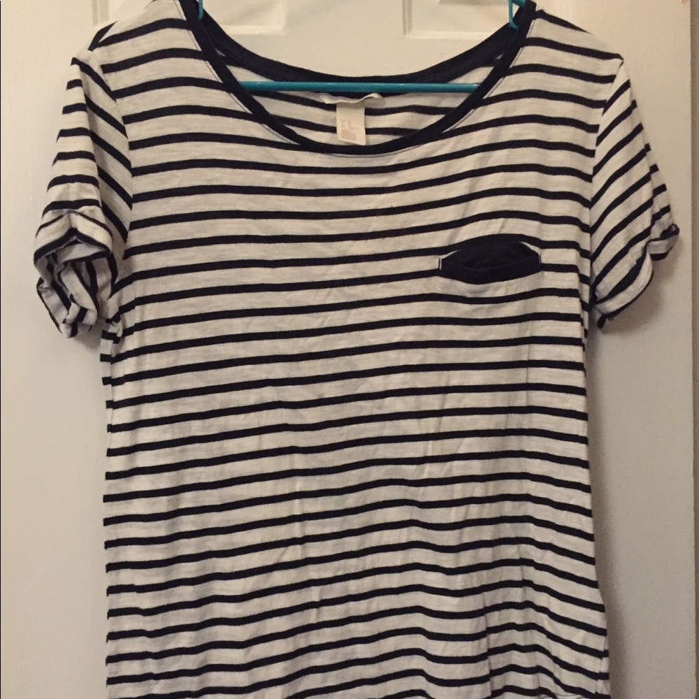 Cute striped shirt!